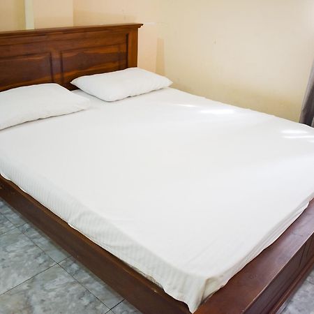 Yoho Adhikarana Mawatha Otel Kolombo Dış mekan fotoğraf