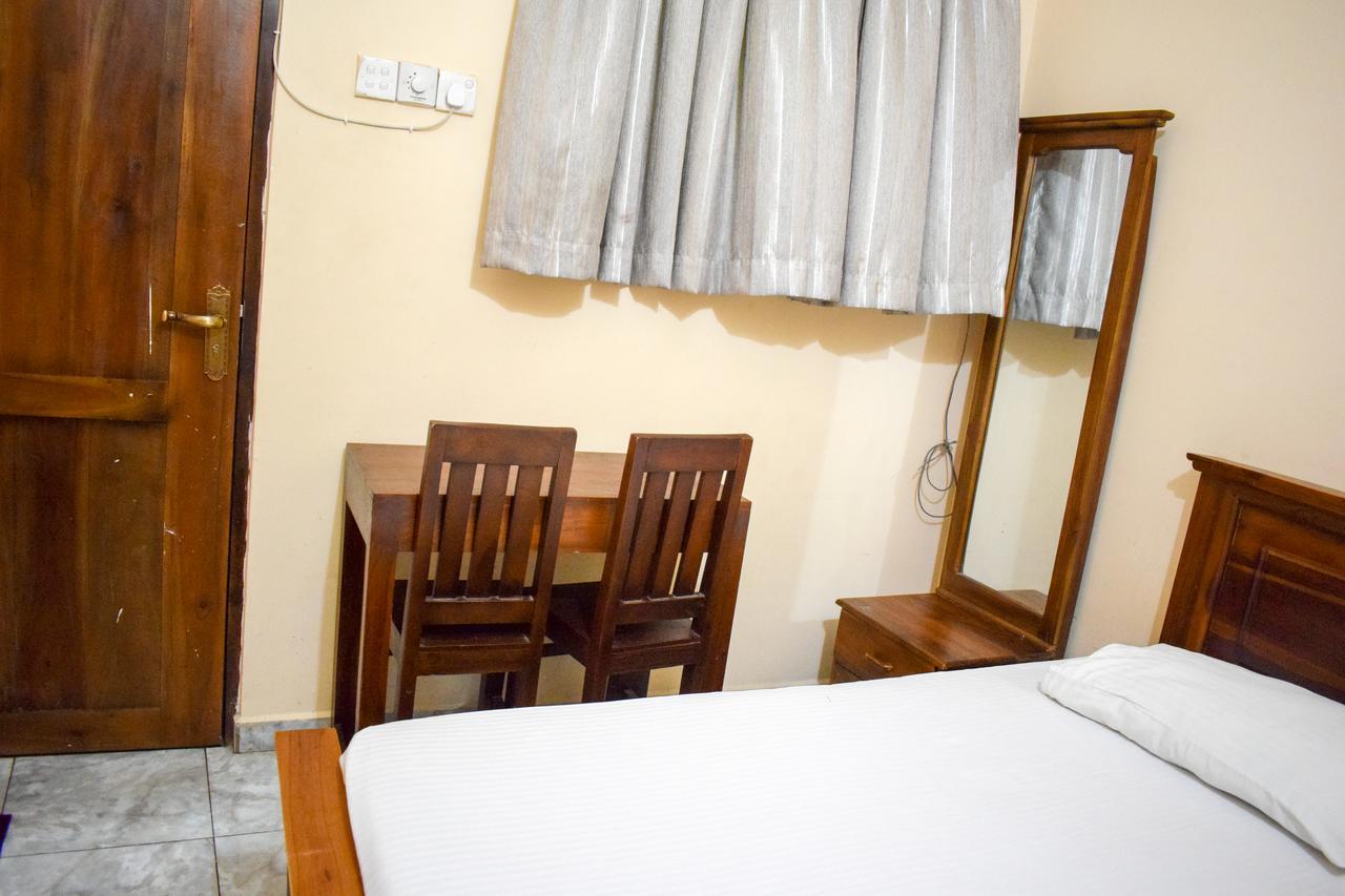 Yoho Adhikarana Mawatha Otel Kolombo Dış mekan fotoğraf